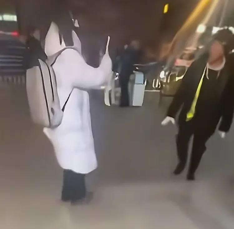 长春揽客男后续:男子住所被扒,没有成家是个酒鬼,知情人曝更多(组图) - 4