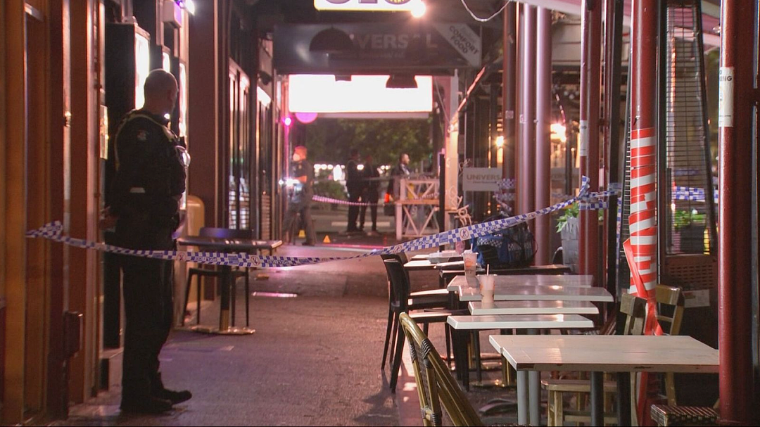 全澳恐慌!知名美食街发生恐怖血案!7人团伙持刀砍人后逃窜,2人重伤入院,警方紧急寻人(组图) - 2