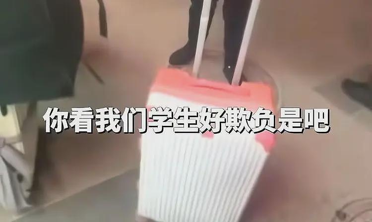 长春揽客男后续:男子住所被扒,没有成家是个酒鬼,知情人曝更多(组图) - 8
