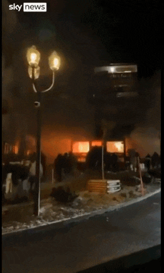 至少40人死亡，115人受伤，包括澳洲人！度假胜地突发重大火灾，上百人尖叫逃生（组图） - 8