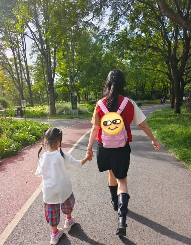 齐溪骄傲晒闺女，大女儿露脸像王传君，身高惊人，不到5岁有130（组图） - 6