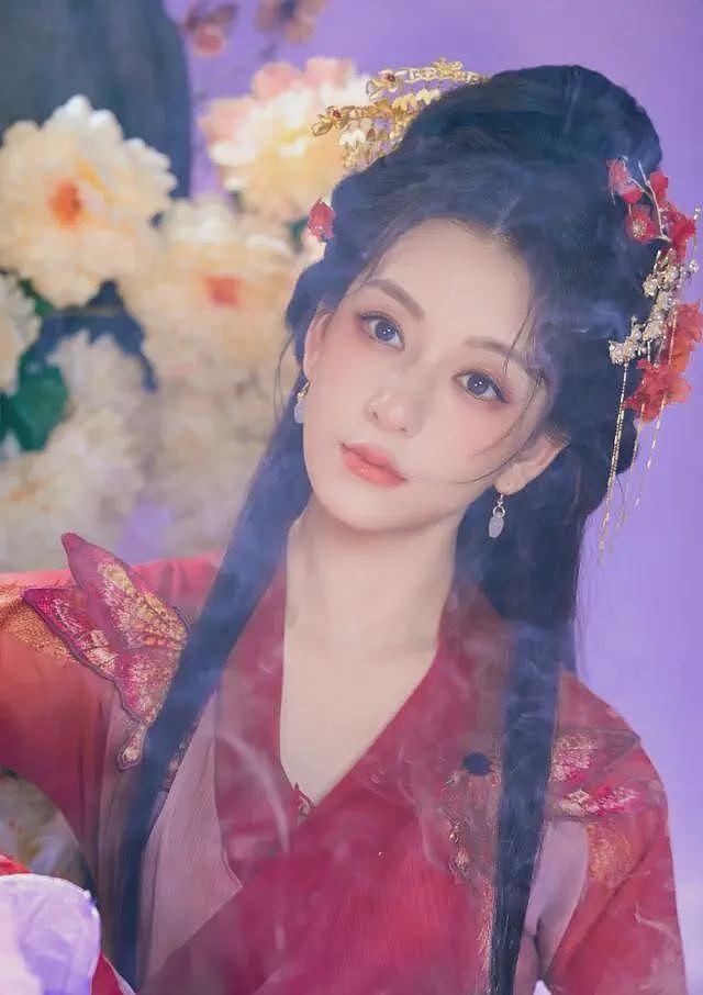 郭富城三胎千金露面,方媛抱娃姿势专业,一个细节暴露其家庭地位(组图) - 11