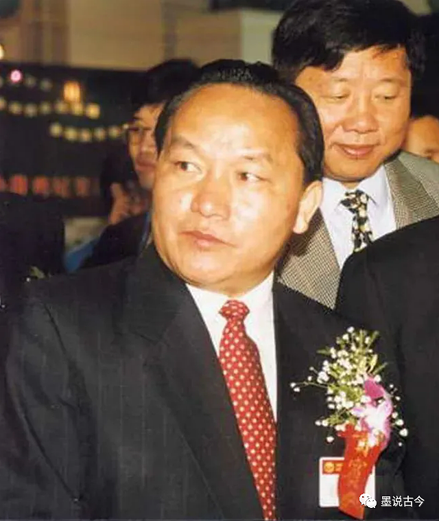云南“好色省长”落马:将妻子闺蜜纳为情人,“借”3000万供其挥霍,妻子绝望自杀(组图) - 1