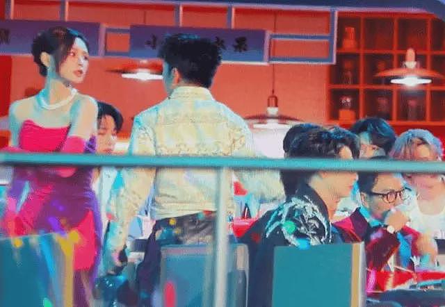 沈梦辰和杨迪在跨年发生肢体冲突?本人下场回应,婉称交情依旧(视频/组图) - 2