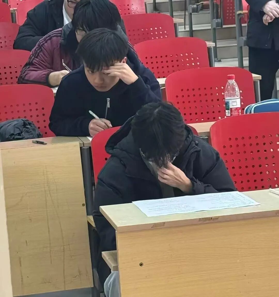 【爆笑】“当爸妈朋友圈里全是我黑照时…？”哈哈哈那不是来时路那就是黑历史（组图） - 90