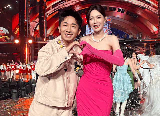 沈梦辰和杨迪在跨年发生肢体冲突?本人下场回应,婉称交情依旧(视频/组图) - 1
