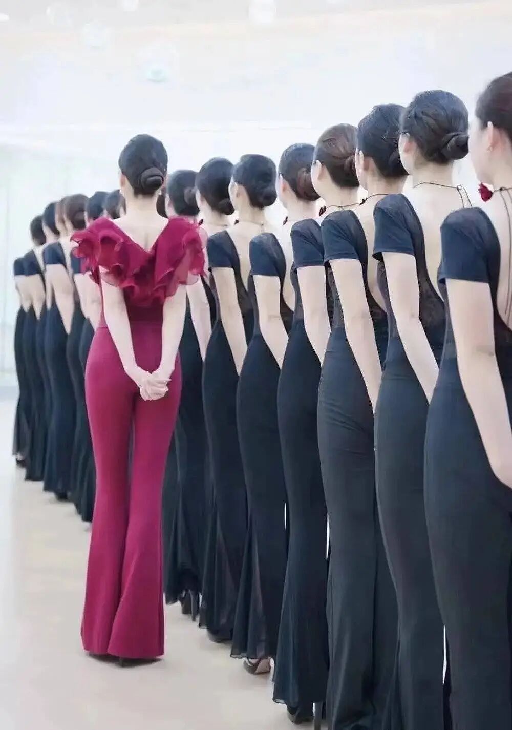 县城“女强人”三件套：离婚、美业、搞传销（组图） - 6