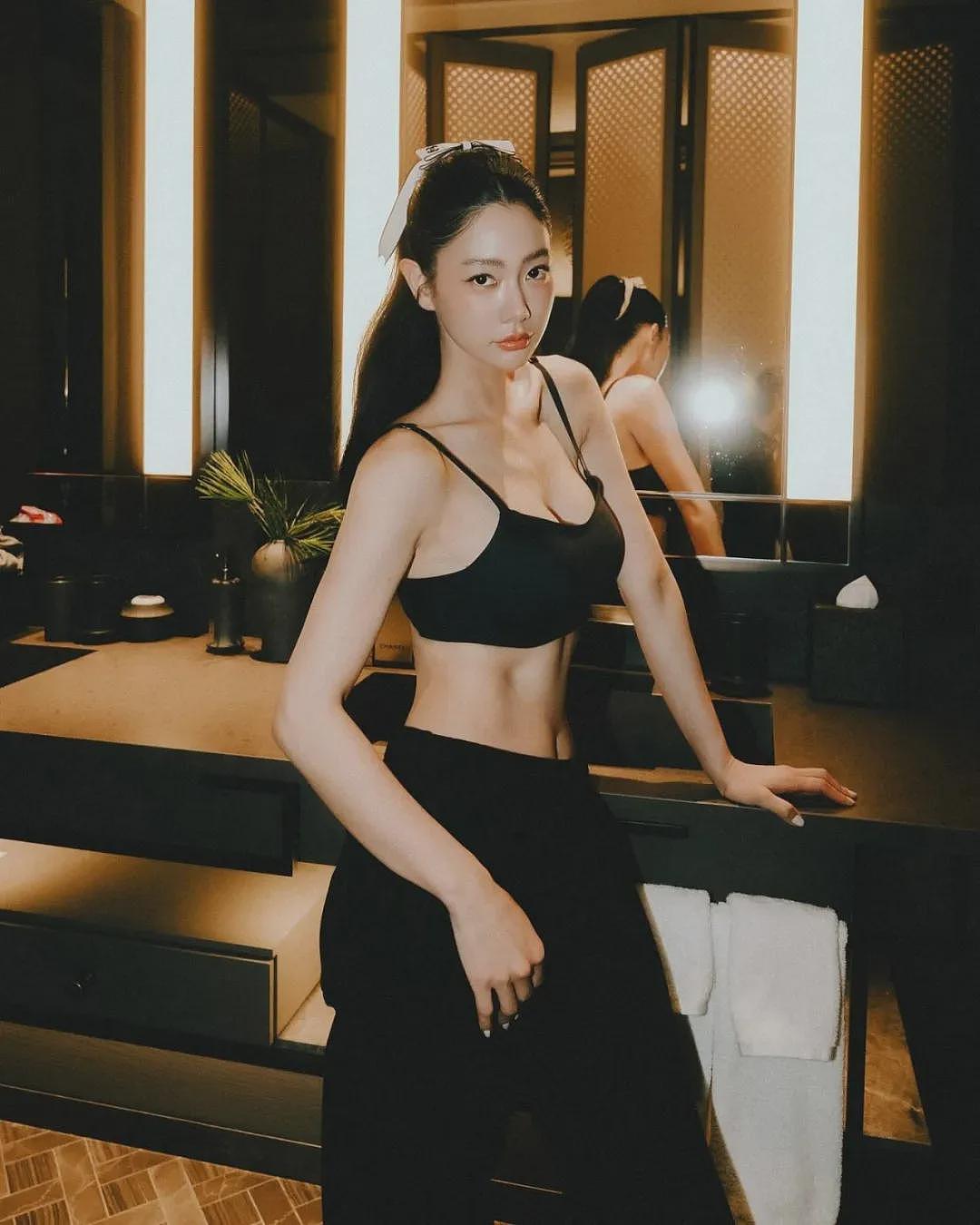 【美女】她29岁出演成人电影，39岁离婚靠黑丝热舞爆红，只因34D身材太性感...（组图） - 2