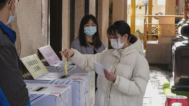 台湾“不在籍投票”争议：年轻人怎么看？（组图） - 1