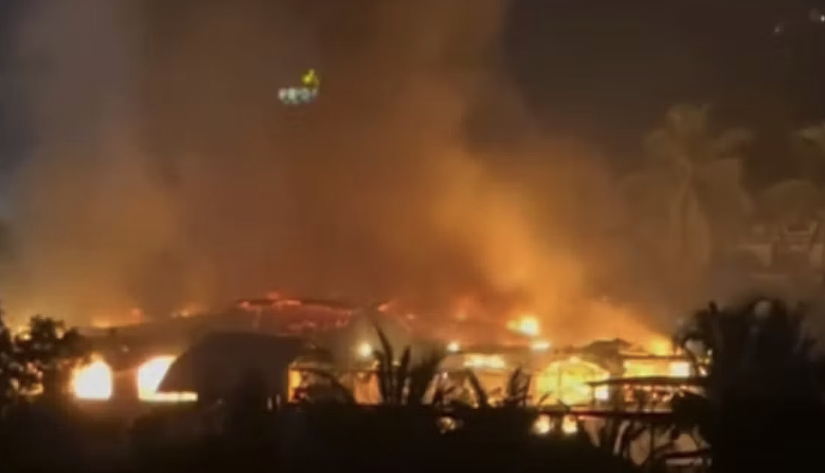 25人惨死！ 著名海滨度假地突发悲剧，数百人陷火海，百人狂奔踩踏，烈焰吞噬整栋楼（组图） - 9