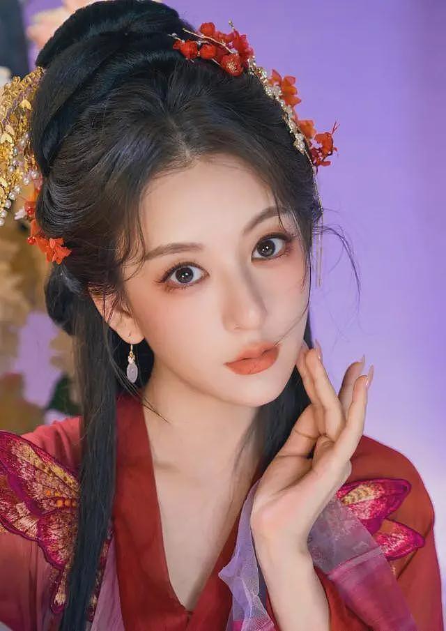 郭富城三胎千金露面,方媛抱娃姿势专业,一个细节暴露其家庭地位(组图) - 13