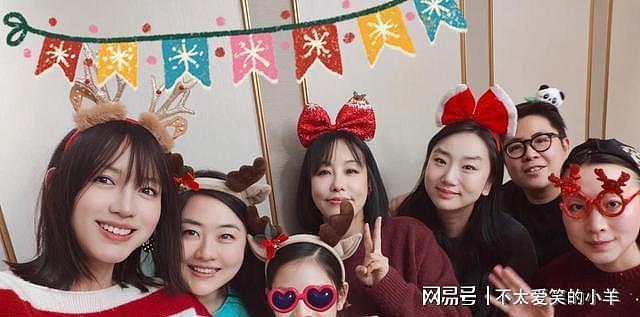 张梓琳带女儿过节一脸孕相，胖妹脸型完美，这美貌马赛克都挡不住（组图） - 2