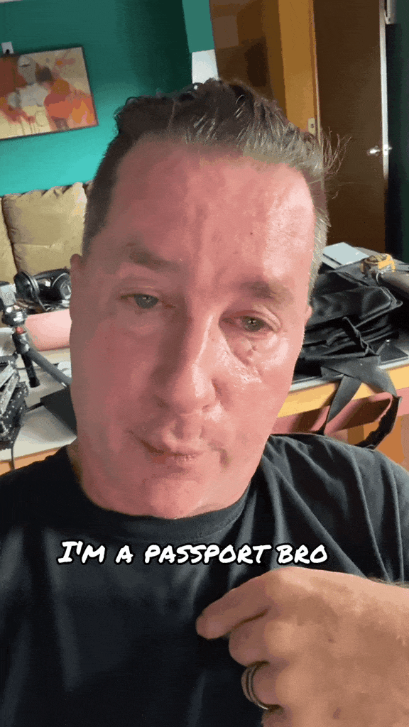美国大叔自嘲成护照哥,亚裔老婆拿了身份就跑!结果网友全都支持她(组图) - 5