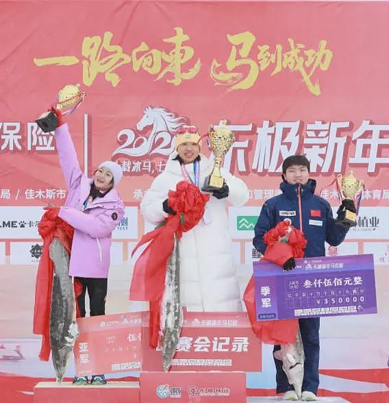 “最快女护士”辞职，圈内人：全职跑步赚钱非常难（组图） - 1
