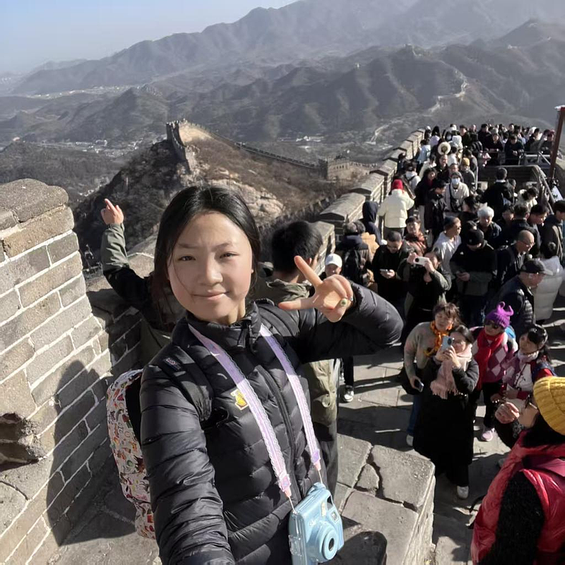 湖南女大生登长城，泪诵毛泽东清平乐暴红，网赞破380万（视频/组图） - 1