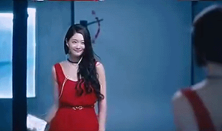【美女】29岁闯入18禁片场,30岁凭34D性感热舞炸场!这姐姐“杀”疯了(组图) - 1