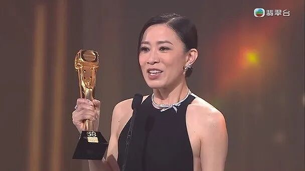 直击TVB颁奖礼，黄宗泽首封TVB视帝，佘诗曼四封视后创记录（组图） - 4