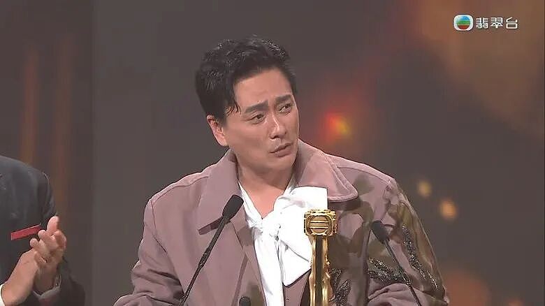 直击TVB颁奖礼，黄宗泽首封TVB视帝，佘诗曼四封视后创记录（组图） - 10