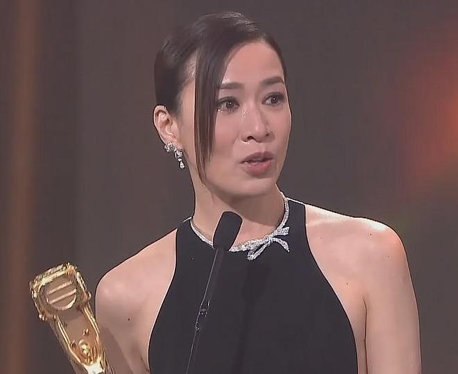 TVB万千星辉奖项出炉！佘诗曼四封视后成赢家，黄宗泽爆冷拿视帝（组图） - 1