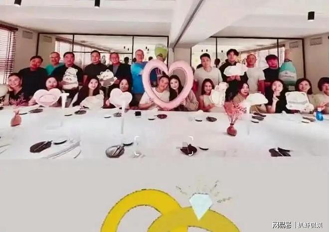 何猷亨大方公开恋情，与女友牵手跨年，脸贴脸高调撒糖好甜蜜（组图） - 7