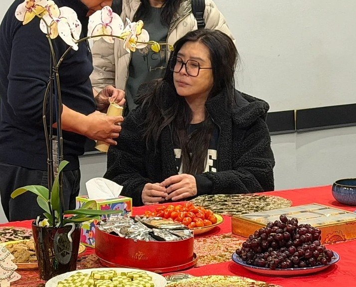 58岁王祖贤现状曝光，虎背熊腰“面瘫脸”引争议（组图） - 29