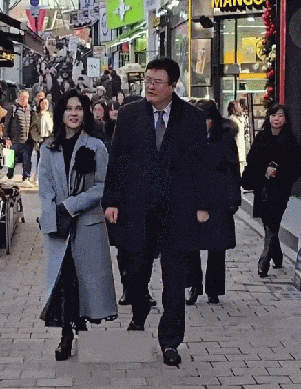 又富又美却为婚姻撕扯半生，她赢了，也残了？（组图） - 2