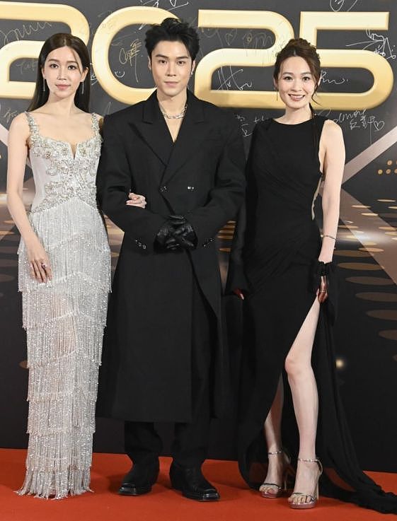 看TVB颁奖礼红毯上的女星,真的捏了一把汗!香港娱乐圈完了(组图) - 24