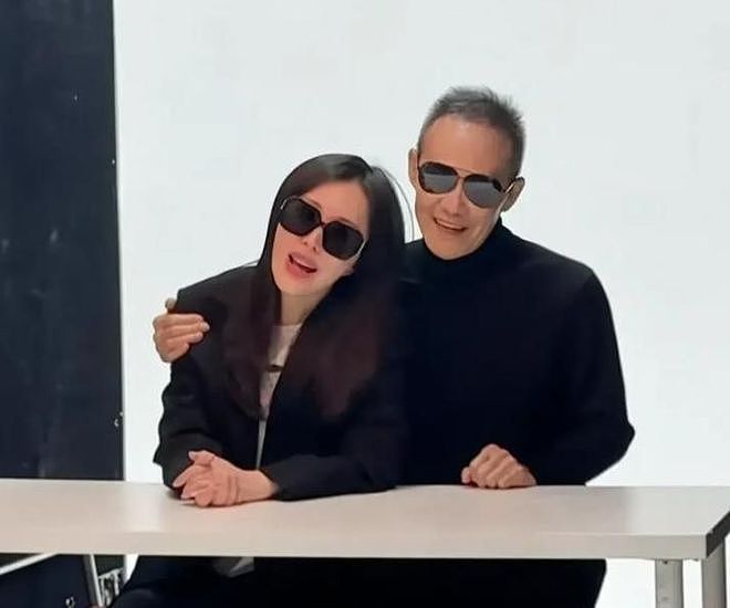 原来她是王石大女儿，比后妈年龄还大，45岁单身不结婚父亲愁白头（组图） - 22