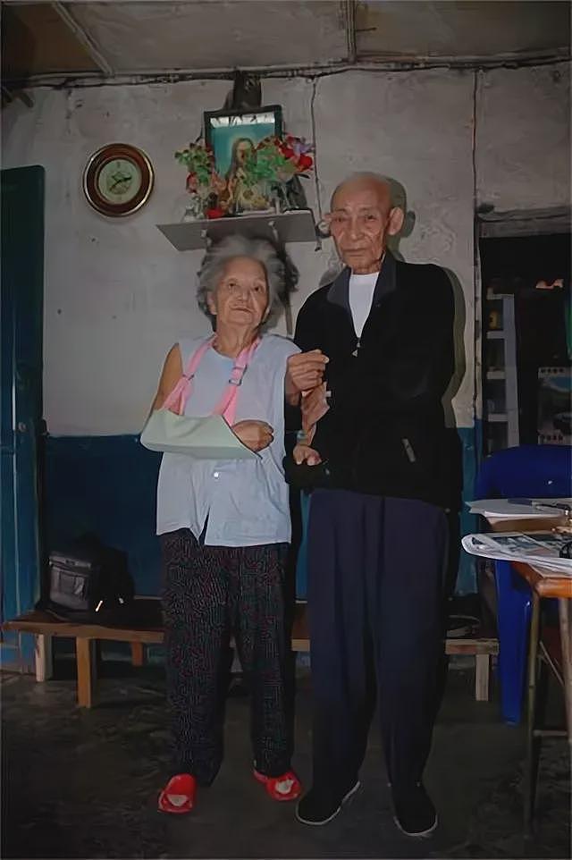 【情感】再娶你一回：抗日老兵83岁再婚，发现新娘竟是失散61年的原配妻子（组图） - 1