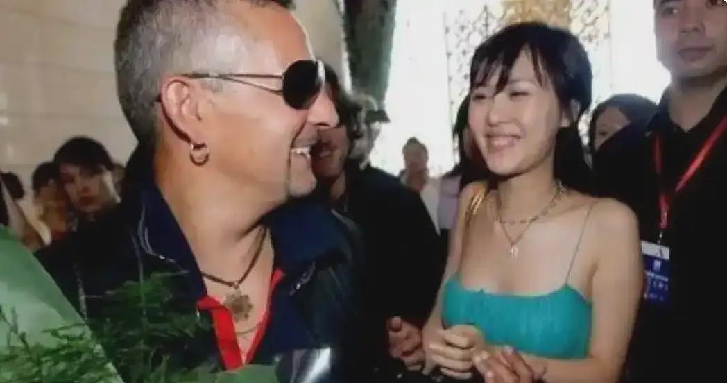 田朴珺回应和王石离婚传闻!多个谣言被澄清,过往行为再惹争议(组图) - 8