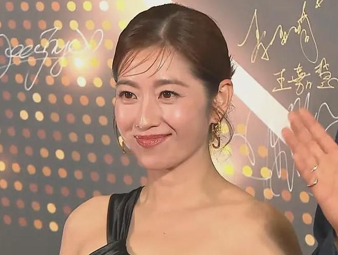 TVB颁奖礼红毯老龄化严重！50岁佘诗曼压轴，黄宗泽老到认不出（组图） - 22