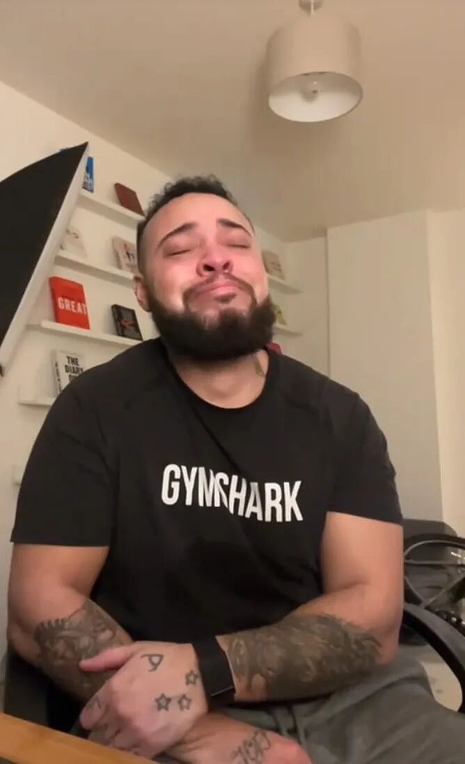 跨性别男为姐姐捐卵,怀孕后把网友CPU干烧了:这是姐姐怀了弟弟的孩子?(组图) - 4