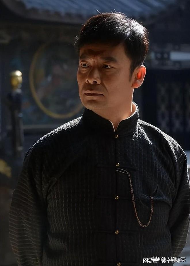 父亲是著名导演，他却“窝囊”35年没人理！直到遇66岁迟蓬才大火（组图） - 8