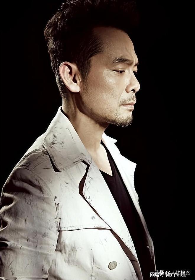 父亲是著名导演，他却“窝囊”35年没人理！直到遇66岁迟蓬才大火（组图） - 10