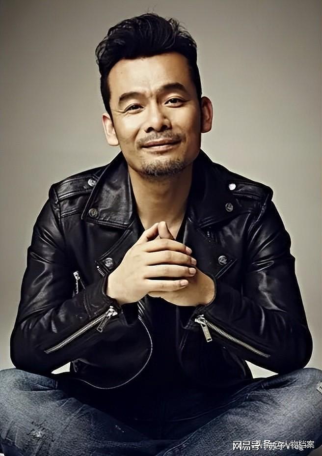 父亲是著名导演，他却“窝囊”35年没人理！直到遇66岁迟蓬才大火（组图） - 11