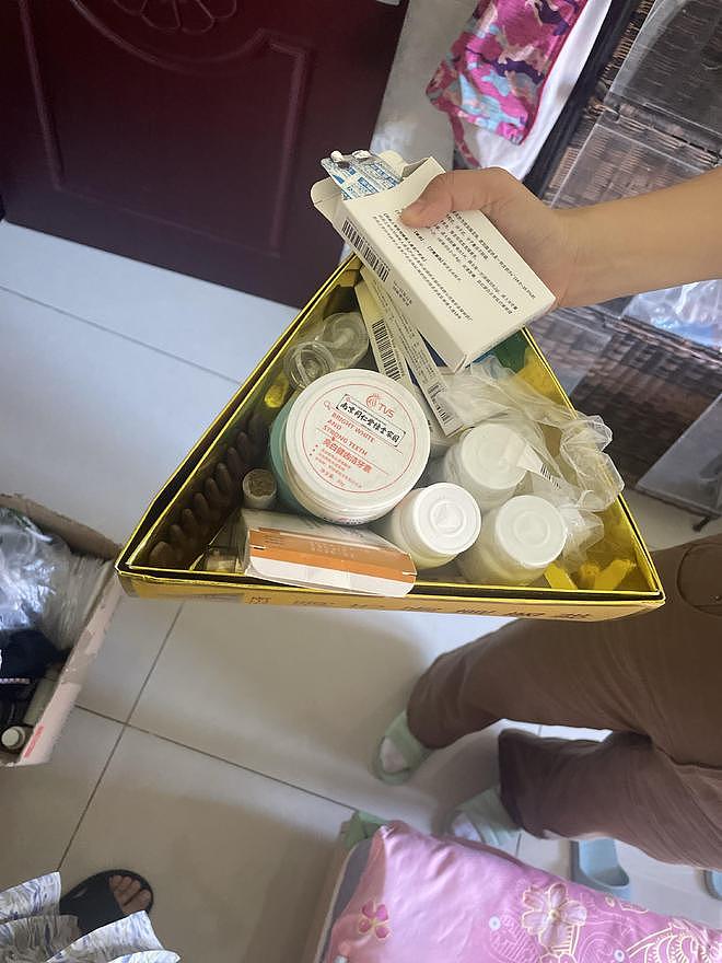 痴迷保健品的老人们,与儿女展开漫长拉锯(组图) - 1