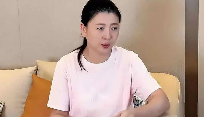 闫学晶奢侈风波升级!官媒出手锐评,韩红因一特殊举动口碑暴增(组图) - 1