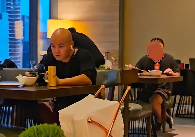 最讨厌的主持人排名:谢娜仅第六,张大大第二,第一无人质疑(组图) - 25