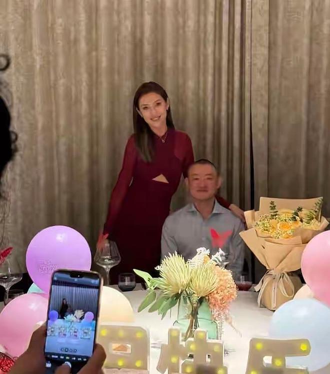 四少汪雨官宣新婚妻子怀孕，跨年送40克拉钻石项链，亲自下厨做大餐（组图） - 1
