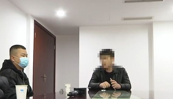 男子凌晨打车，嫌98元车费太贵，和的哥在派出所耗到天亮！乘客：比网约车贵了近一半；司机：憋屈（组图） - 2