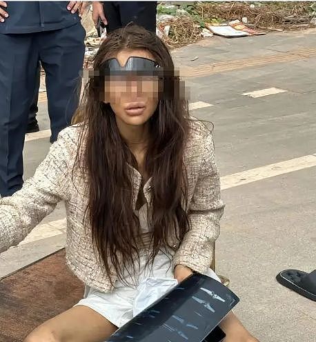 女网红流落柬埔寨,其母已在飞机上:她卧床两月不起,房东说再不接走怕她死了(组图) - 1