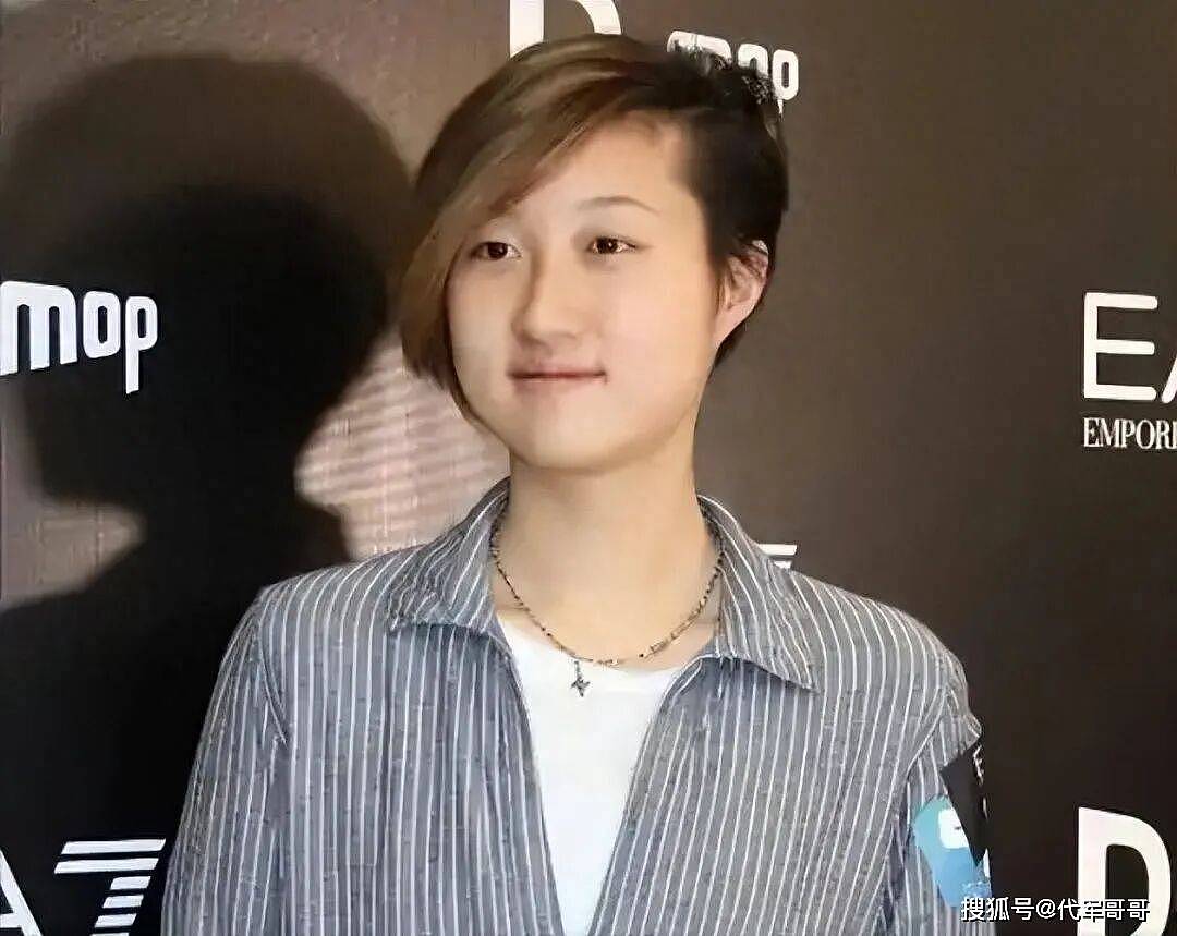 迟到的父爱也是爱!成龙向女儿抛橄榄枝(组图) - 3