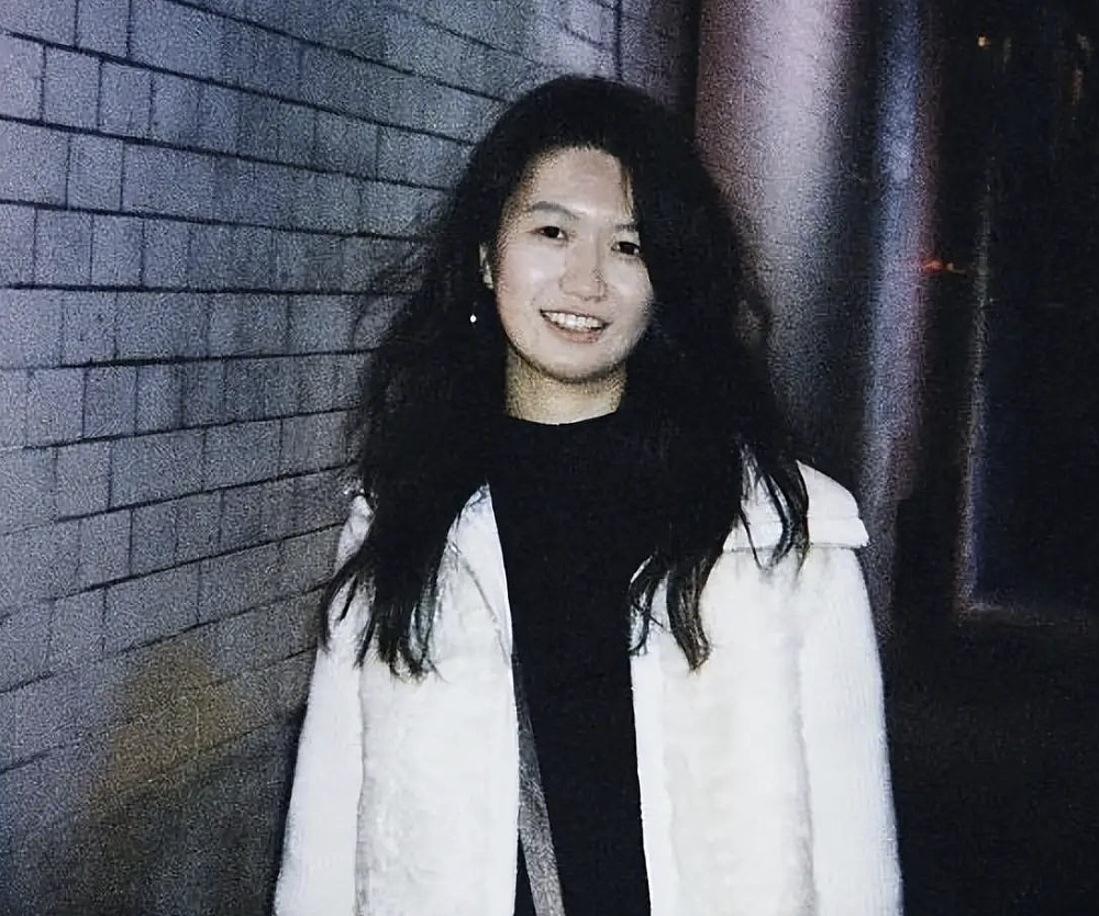 华人女导演魂断柬埔寨!出租屋坠落传巨响、脑部出血、全身骨折、曾留学加拿大(组图) - 1