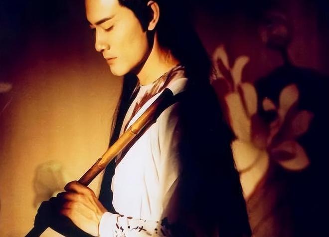 周迅，陈红对他一见倾心，一生未婚未育，如今65岁在乡下养猫种花（组图） - 11
