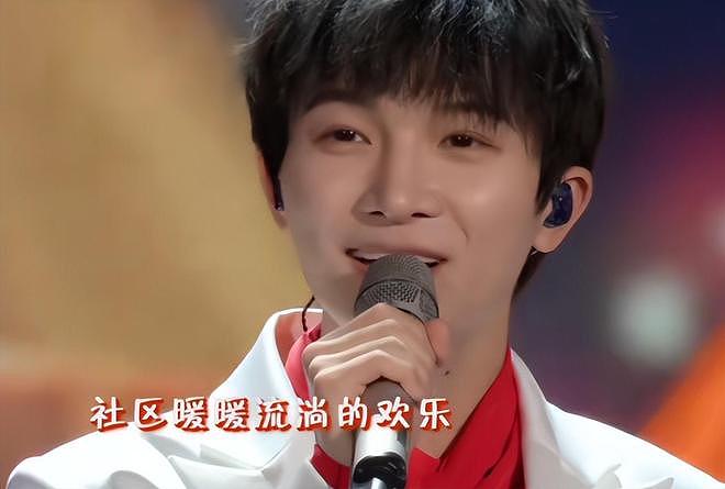 2026央视春晚彩排！看完到场明星，网友哭了：今年的电费又省了（组图） - 8