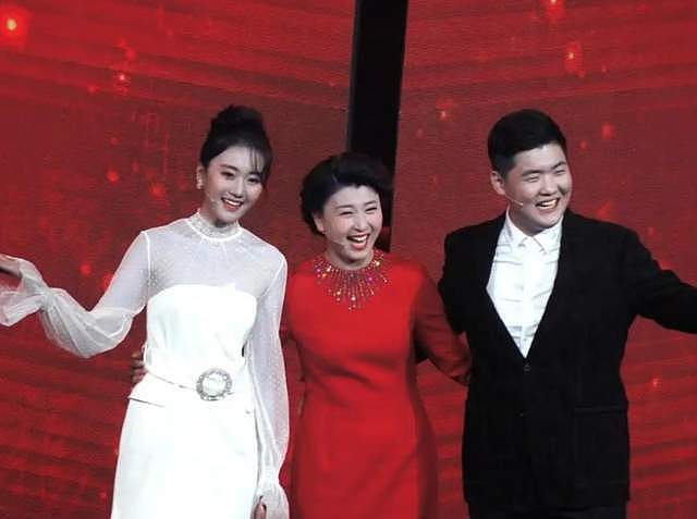 闫学晶儿子可算回应了,酸黄瓜系旧视频,你们冤枉他们了(组图) - 6