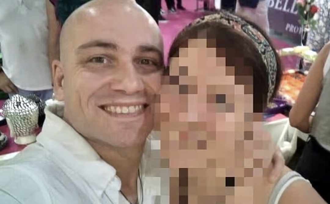 震惊全国！男子借催眠治疗下药，10年迷奸14女，偷拍全程私藏，恶心吐了（组图） - 1