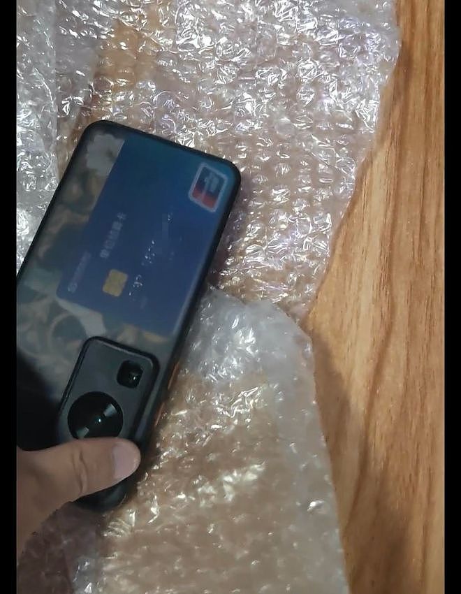 男子凌晨打车，嫌98元车费太贵，和的哥在派出所耗到天亮！乘客：比网约车贵了近一半；司机：憋屈（组图） - 5