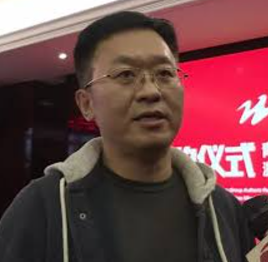 84岁中国鞋王与儿子断绝关系：称不能让“美国身份的人”接班（组图） - 10