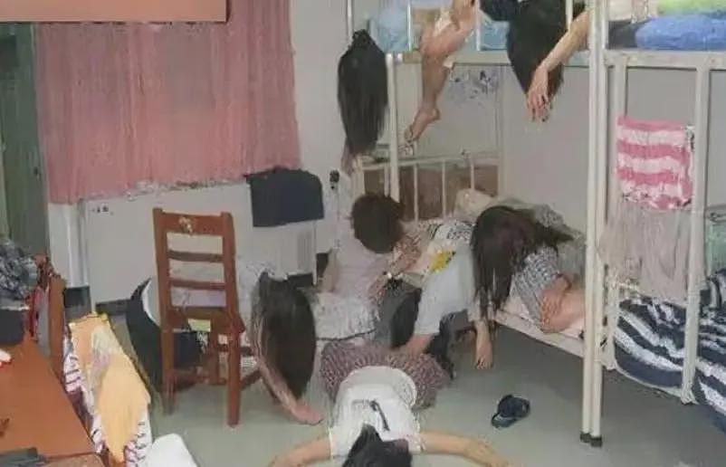 天津“七仙女”血案:女生害怕殉情太孤单!农药毒死室友7人做伴(组图) - 9